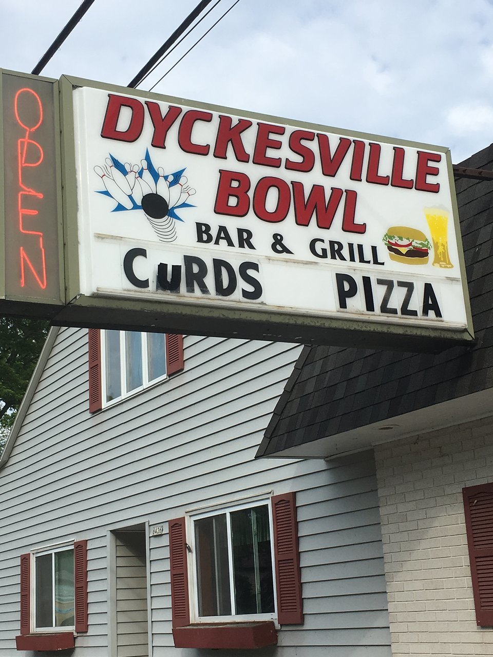 Chuck`s Dyckesville Bowl