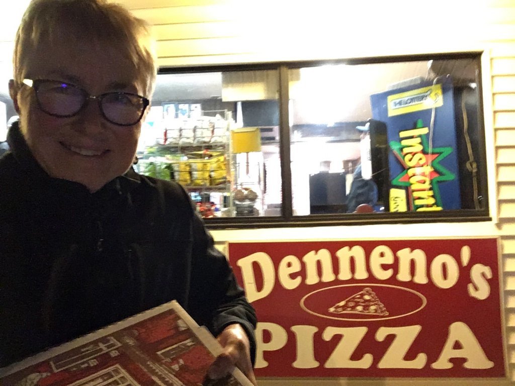 Denneno`s Pizza