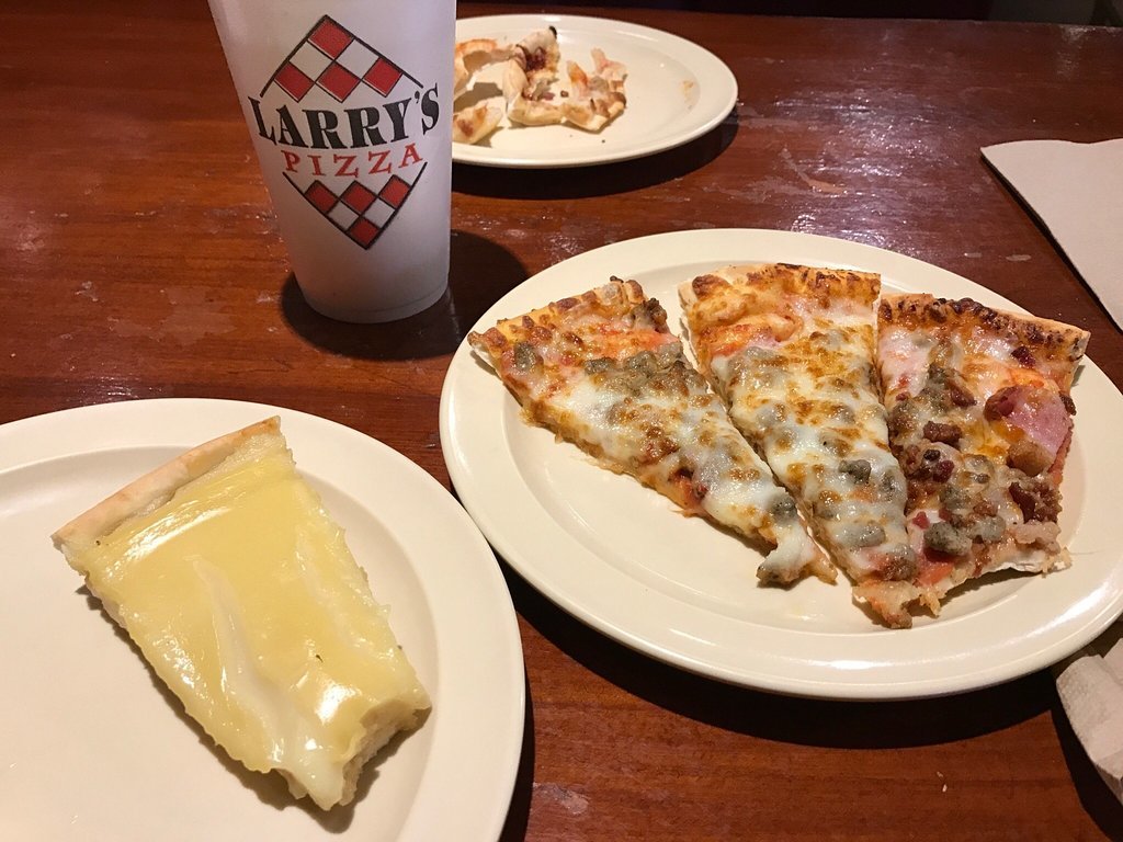 Larry`s Pizza