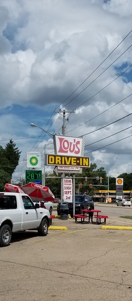 Lou`s Drive -in